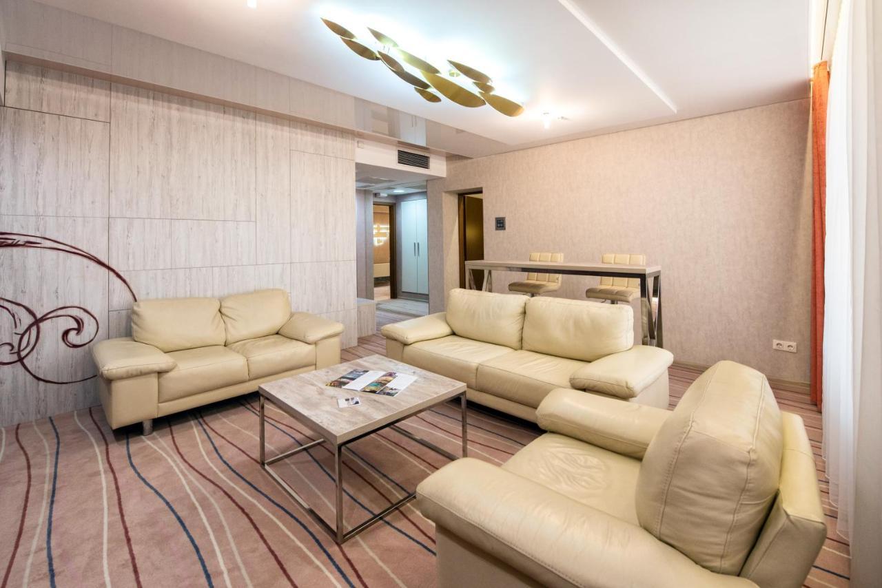 Hotel Palladium Одеса Екстериор снимка